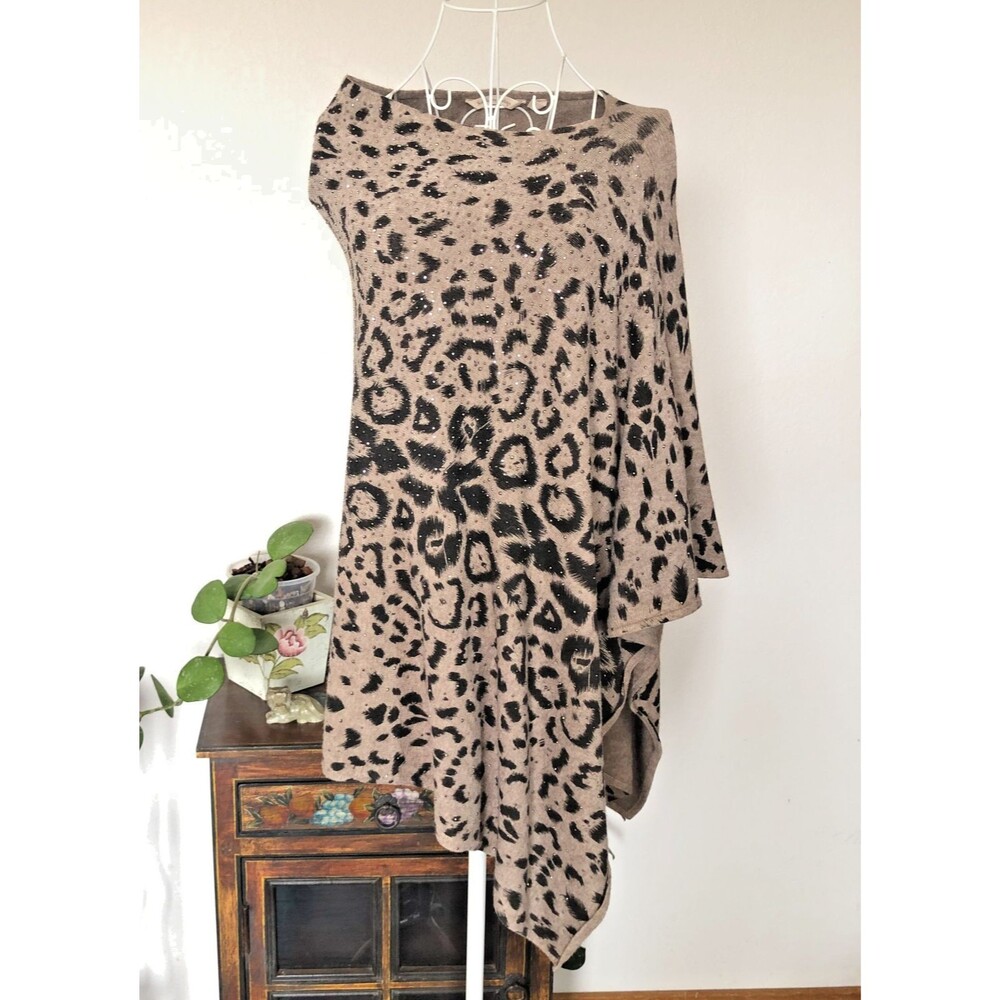 Soft Surroundings Leopard Print Rhinestone Embellished Poncho..One Arm One Size